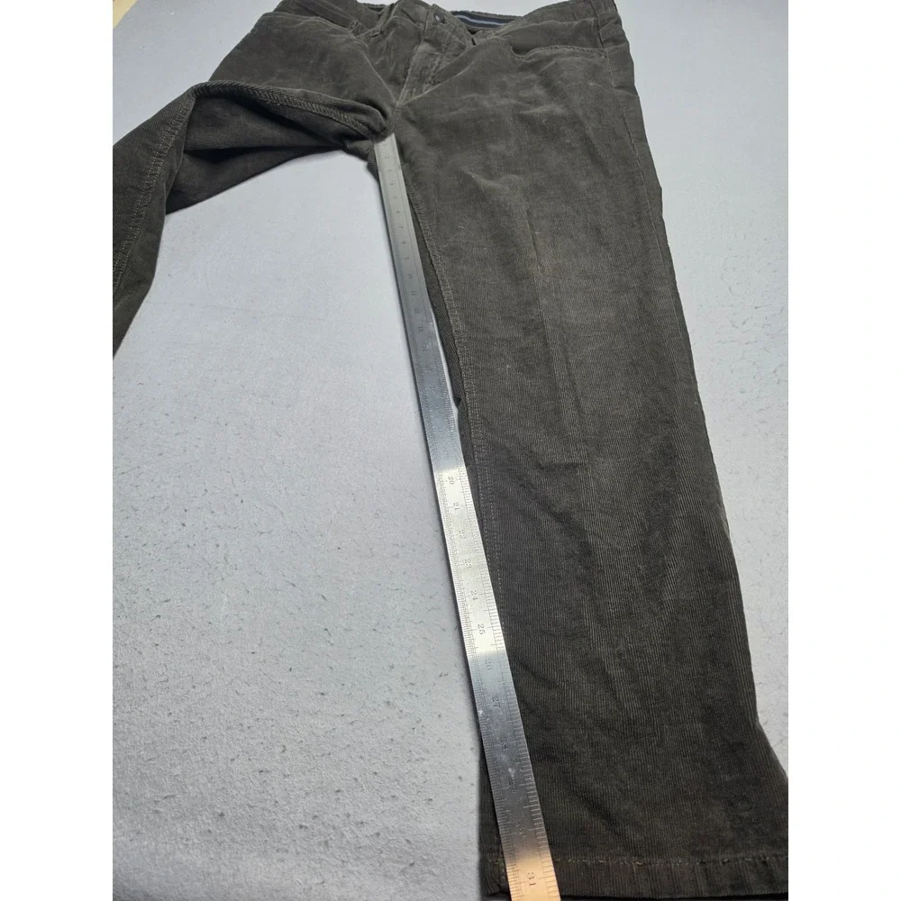 Saks Fifth Avenue Active Corduroy Pants Men's 40x32 Olive Green Straight Leg